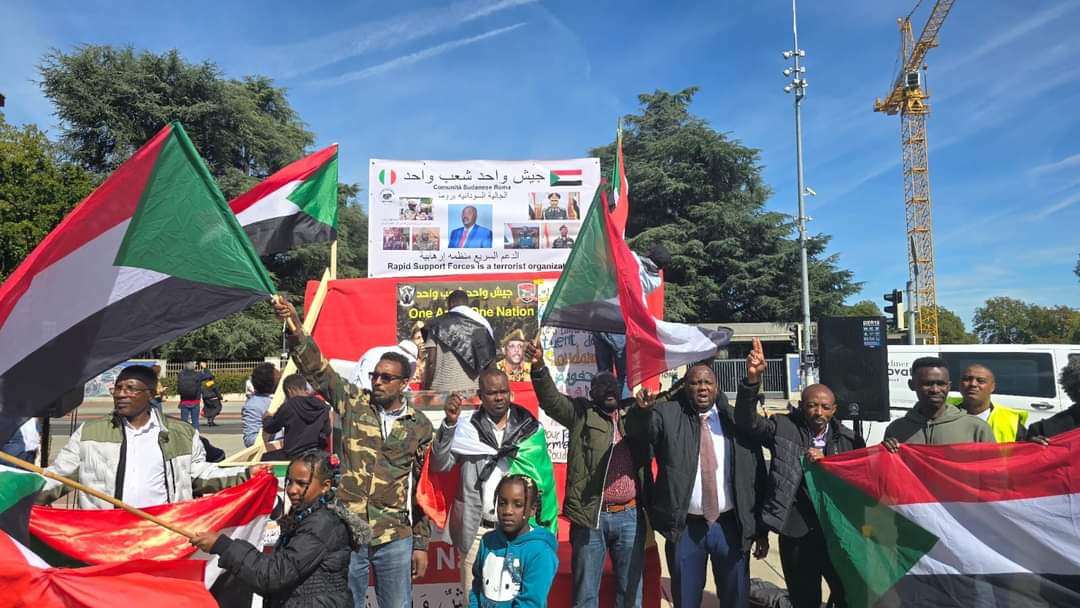 مظاهرات سودانية في جنيف تندد بصمت المجتمع الدولي 11 مظاهرات سودانية في جنيف تندد بصمت المجتمع الدولي
